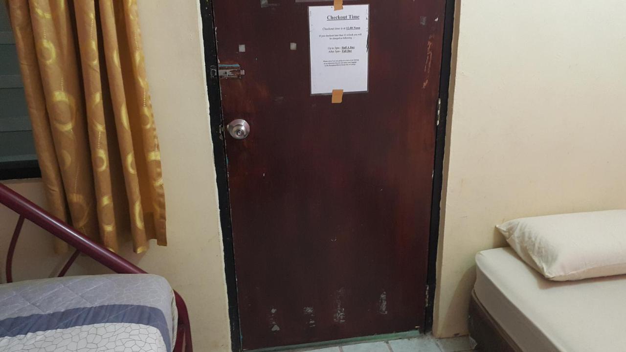 Alora Budget Inn Tanah Rata Kültér fotó